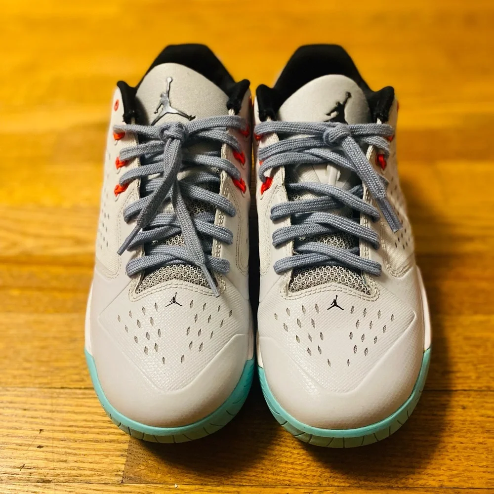Jordan FlightSpeed Sneakers - Gray and Teal - Picture 3 of 5